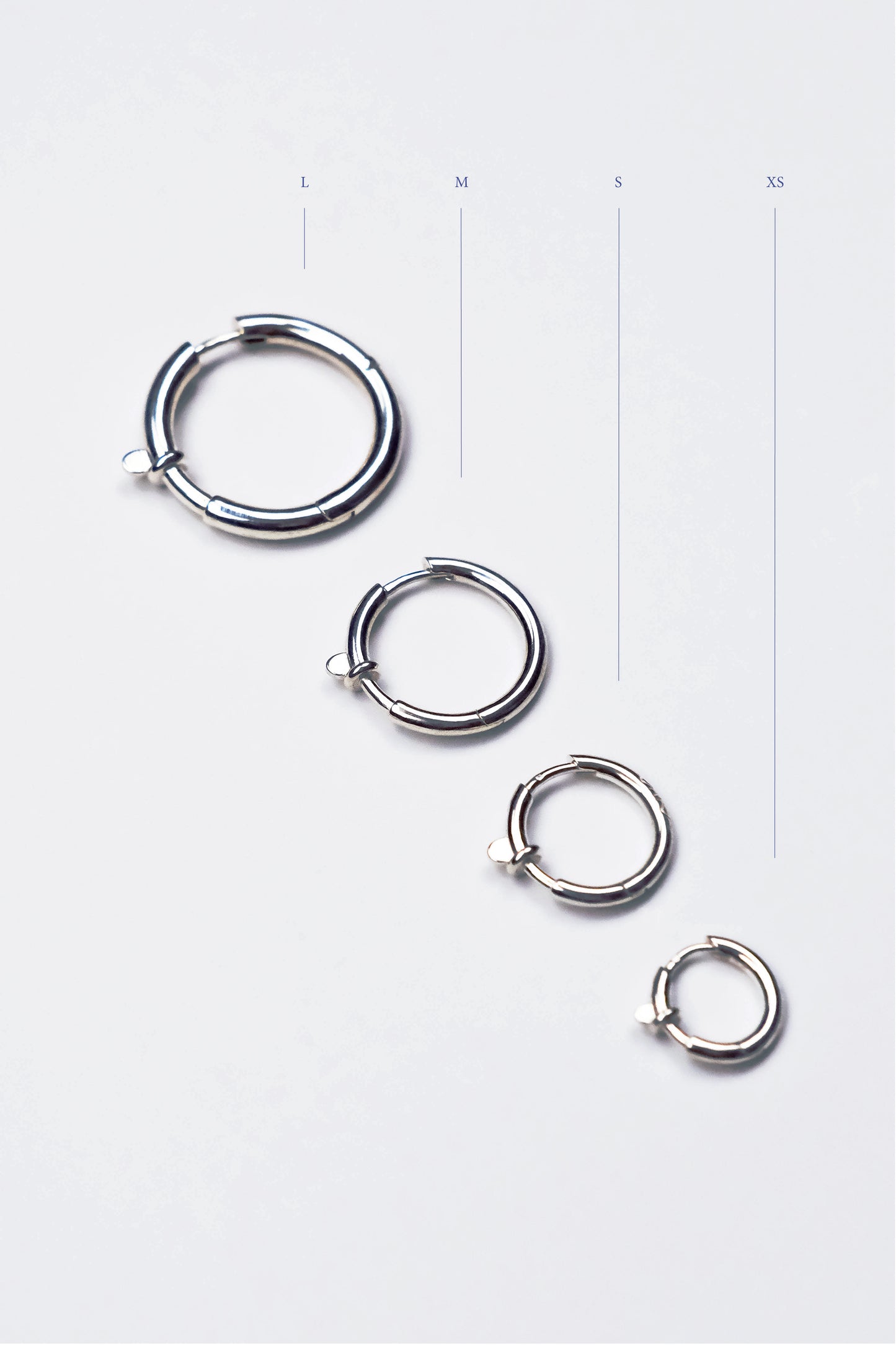 Linking Ear Medium Hoops [M]