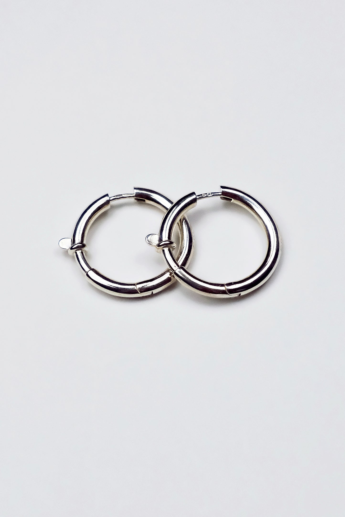 Linking Ear Oversized Hoops [L]