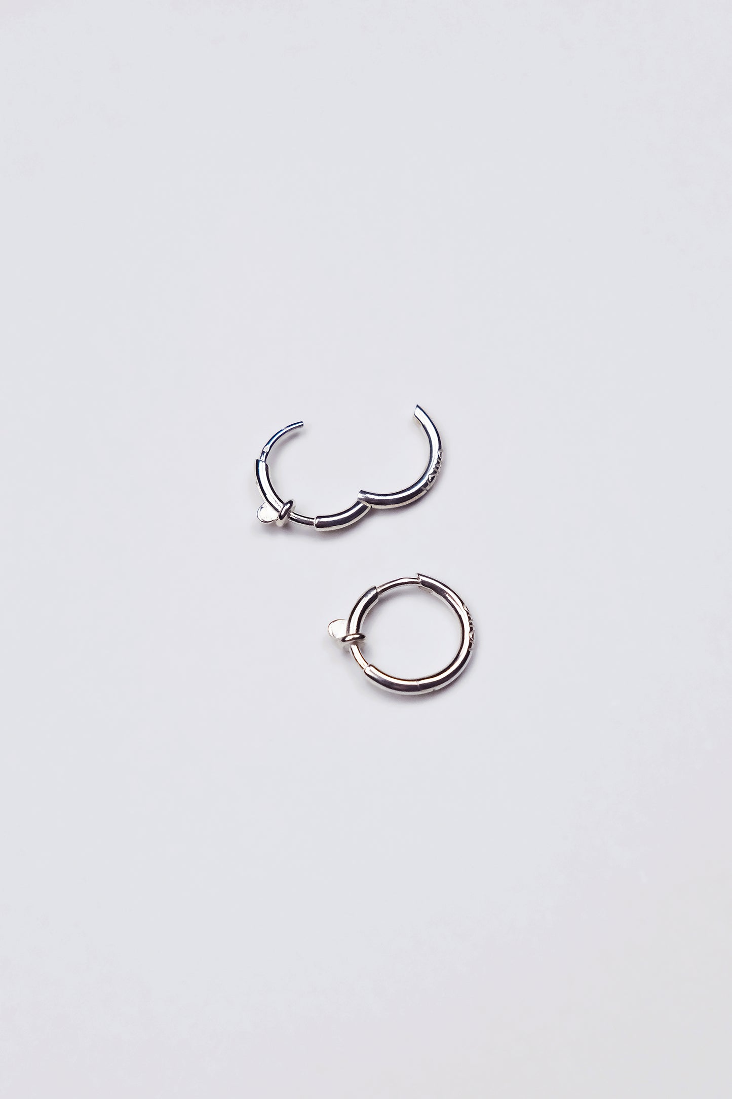 Linking Ear Small Hoops [S]