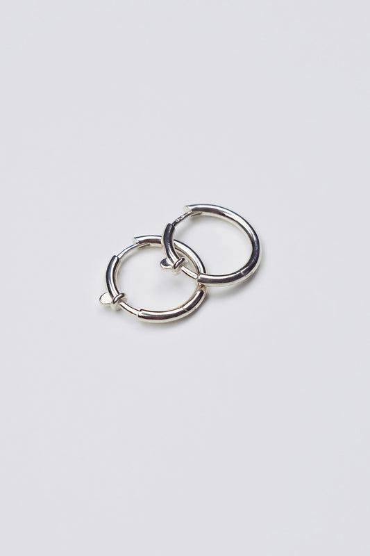 Linking Ear Medium Hoops [M]