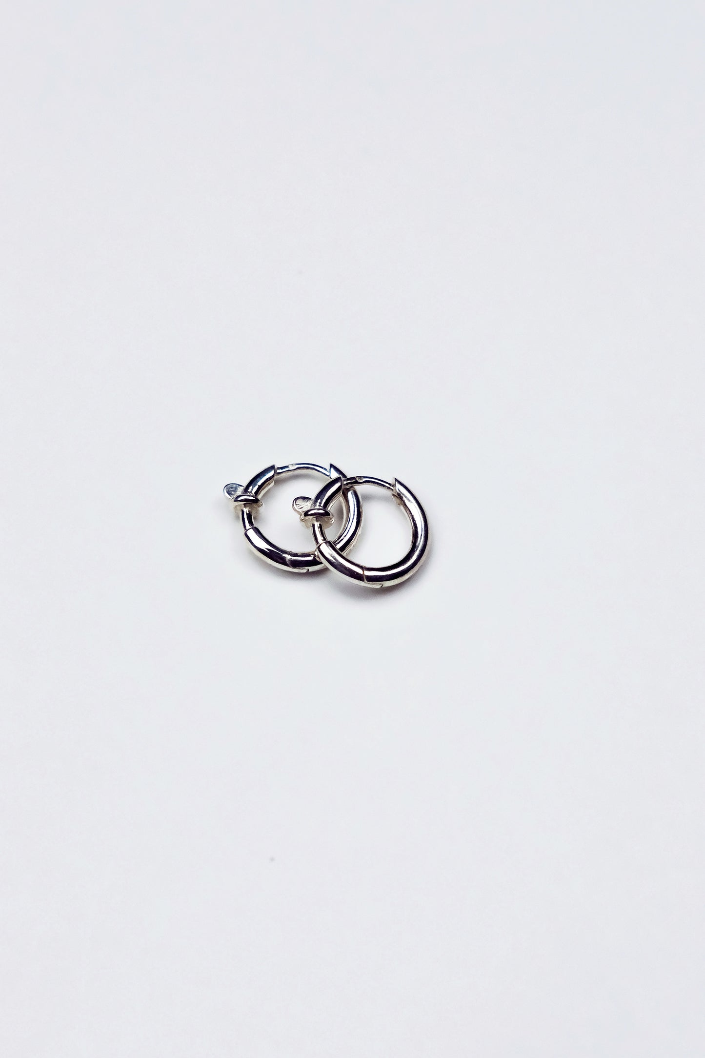 Linking Ear Mini Hoops [XS]